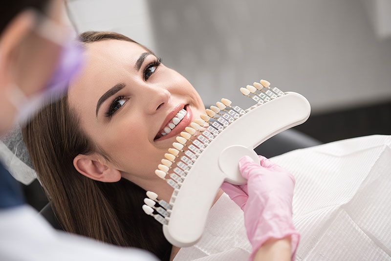 https://www.gardenoaksdentalcentre.com/wp-content/uploads/2020/06/teeth-whitening.jpg